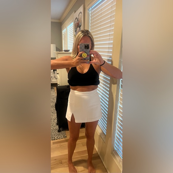 Steve Madden - NWT white skort! Size 2! - Picture 3 of 6